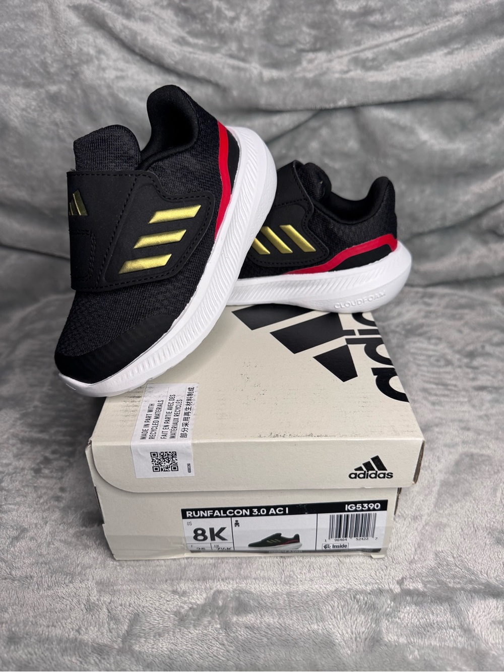 New in Box 👟 adidas Kids' Runfalcon 3.0 Black & Gold Sneakers - Size 8K